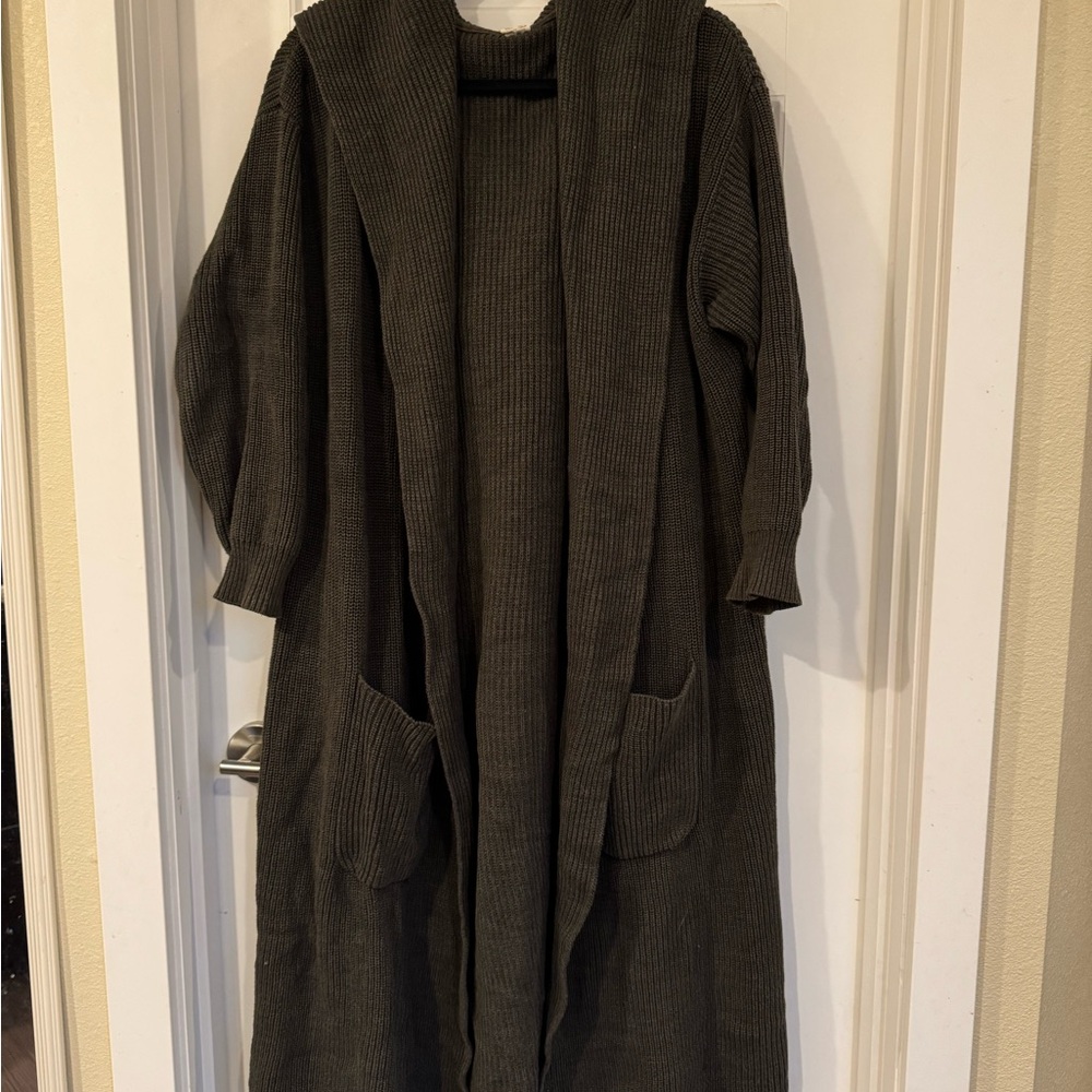 Goumi Green Full-Length Hooded Cardigan